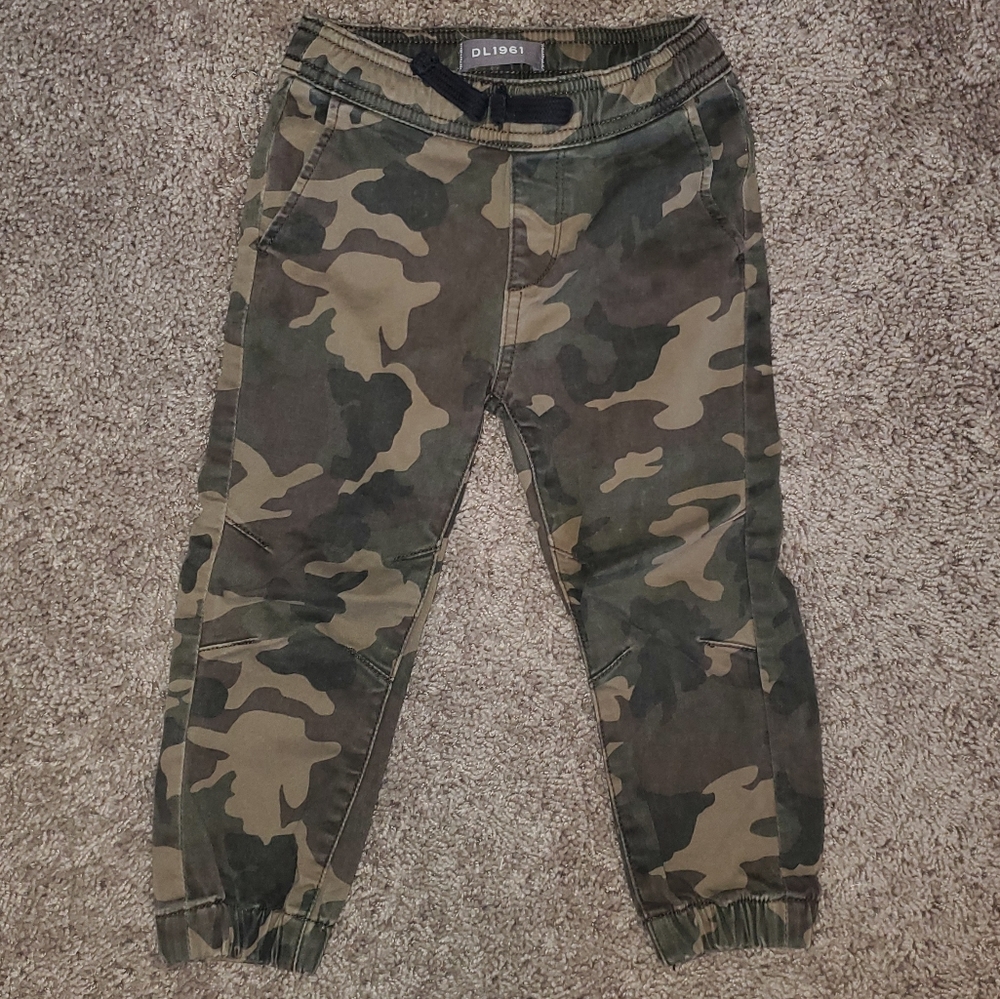 DL1961 boys camo jogger